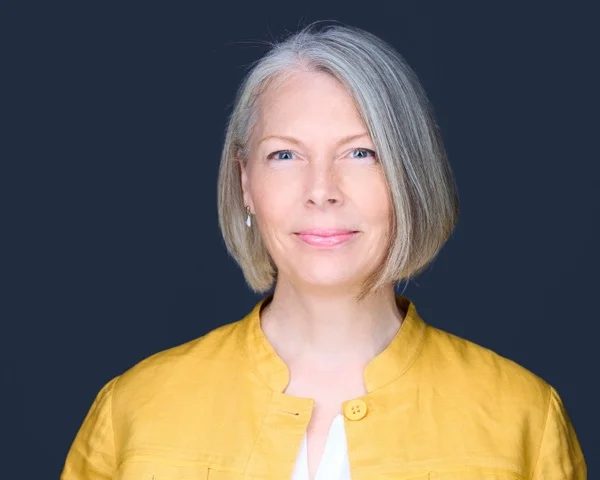 Professional financial services headshot example 1 - King of Prussia photography by Images by IBA