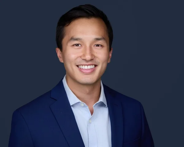 Professional financial services headshot example 2 - King of Prussia photography by Images by IBA