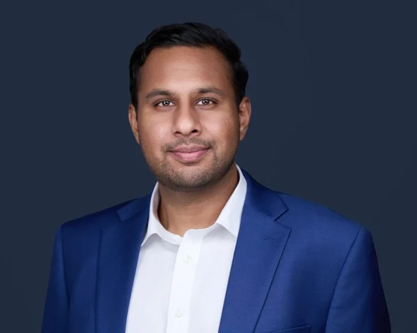 Professional financial services headshot example 3 - King of Prussia photography by Images by IBA